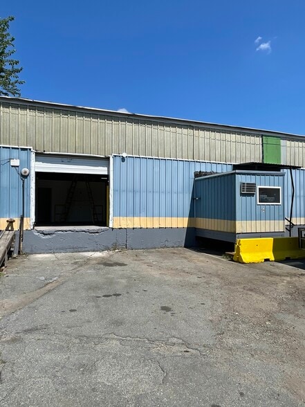 More Photos Of 100 Business St, Hyde Park Unknown For Lease