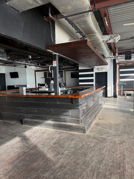 More Photos Of 110 Food Terminal Pl, New Haven Distribution For Lease