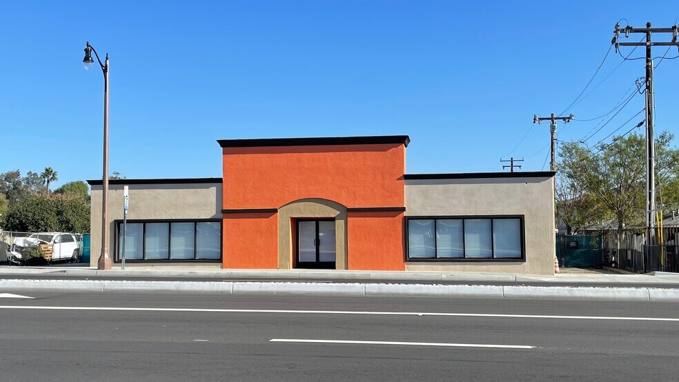 Primary Photo Of 7893 Sierra Ave, Fontana Storefront Retail Residential For Lease