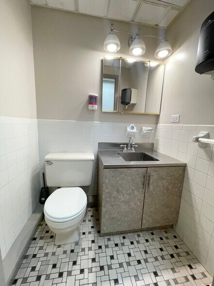 More Photos Of 8708 Justice Ave, Elmhurst Apartments For Sale