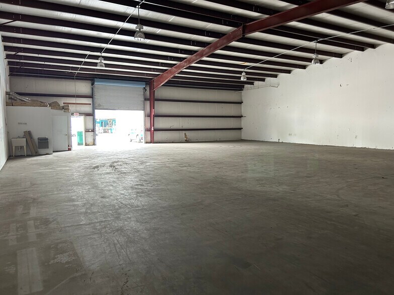 More Photos Of 3384 NE 34th ave, Wildwood Unknown For Lease