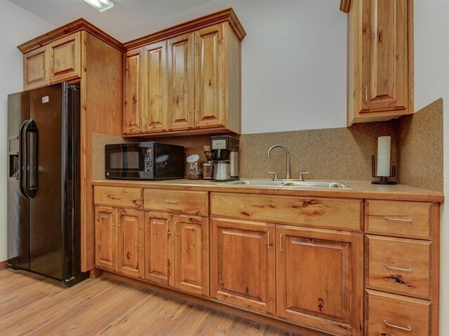 More Photos Of 4304 College Dr, Lufkin Office For Sale
