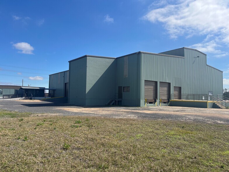 Primary Photo Of 11604 Strang Rd, La Porte Manufacturing For Lease