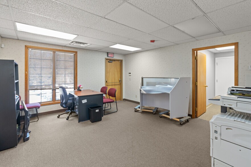 More Photos Of 33 College Hill Rd, Warwick Apartments For Lease