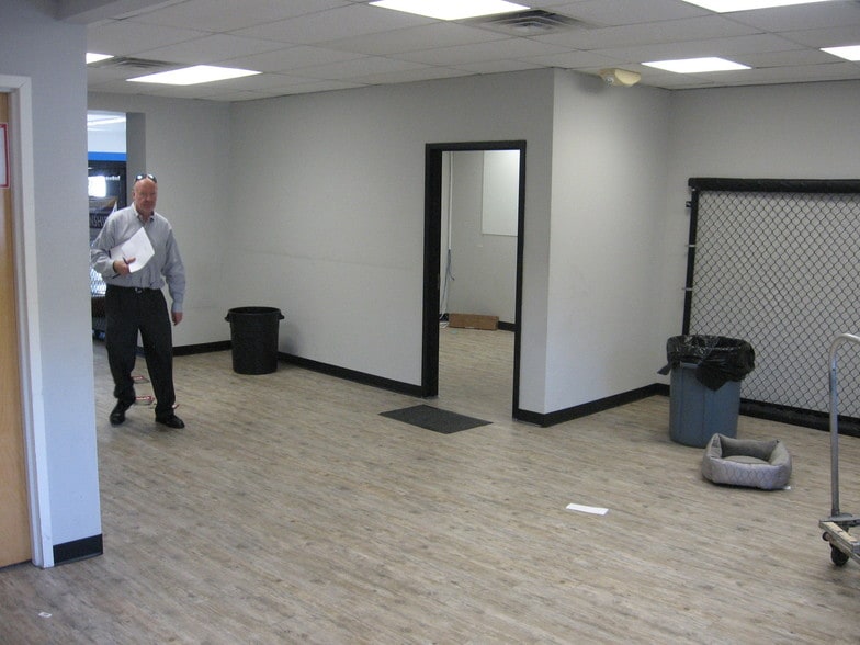 More Photos Of 76 Progress Dr, Stamford Research And Development For Lease