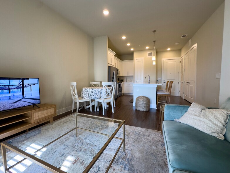 More Photos Of 2200 Carl D Silver Pky, Fredericksburg Apartments For Lease