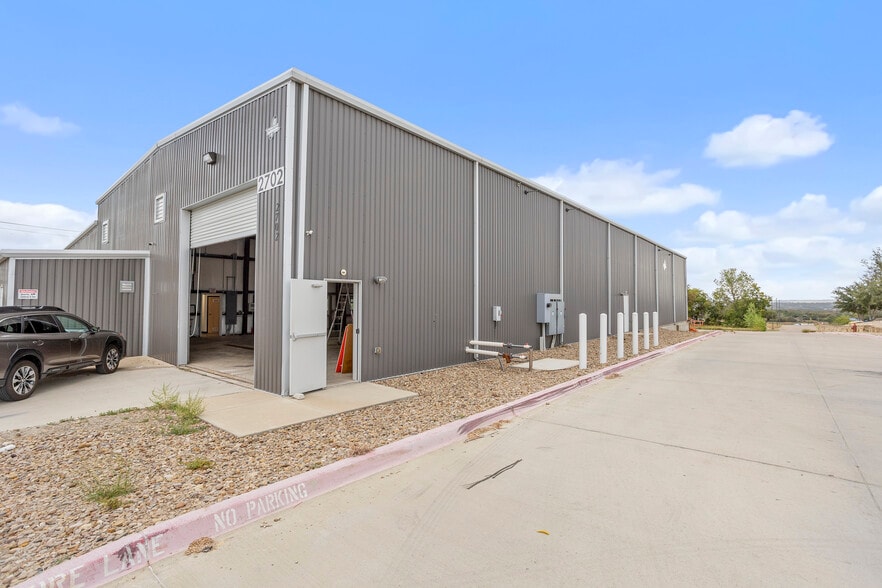 More Photos Of 2702 Fort Worth Hwy, Hudson Oaks Warehouse For Sale