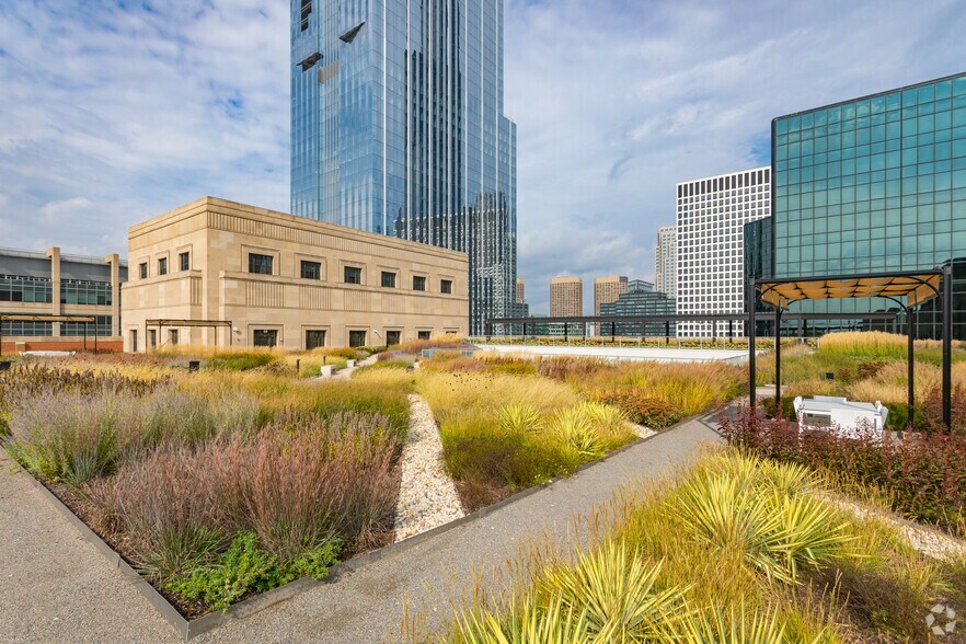 More Photos Of 433 W Van Buren St, Chicago Office For Lease