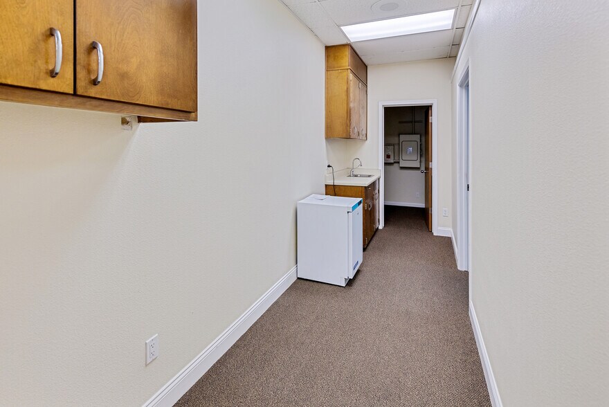 More Photos Of 1215 Plumas St, Yuba City Office For Sale
