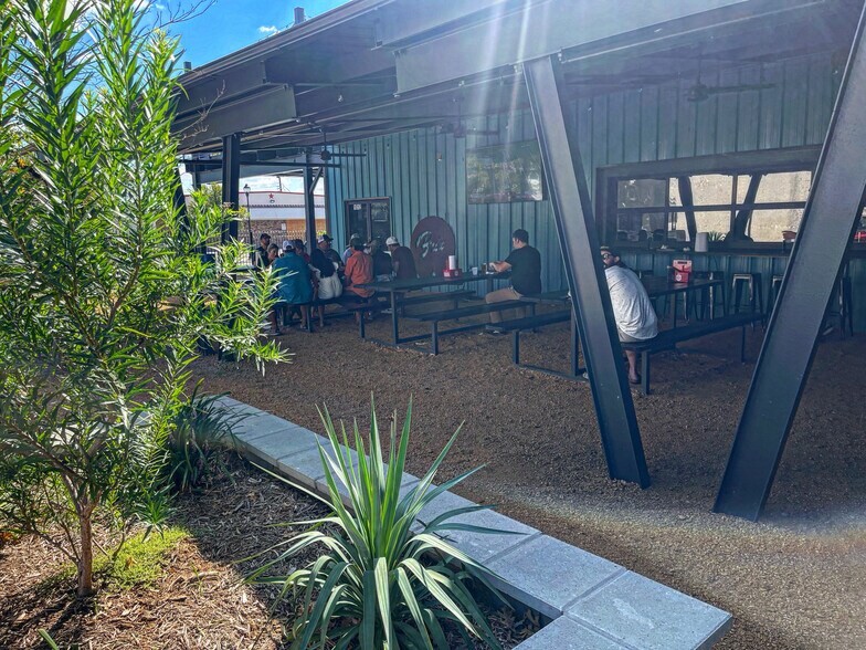 More Photos Of 1012 S Main St, Fort Worth Restaurant For Lease