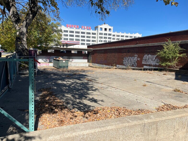 More Photos Of 123 Belmont Blvd, Kansas City Warehouse For Sale