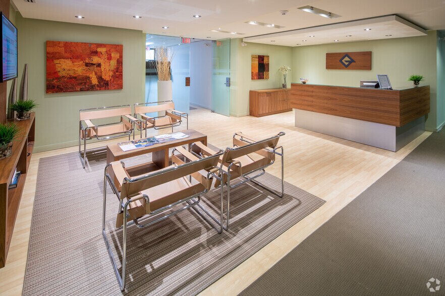 More Photos Of 121 Richmond St W, Toronto Office For Lease