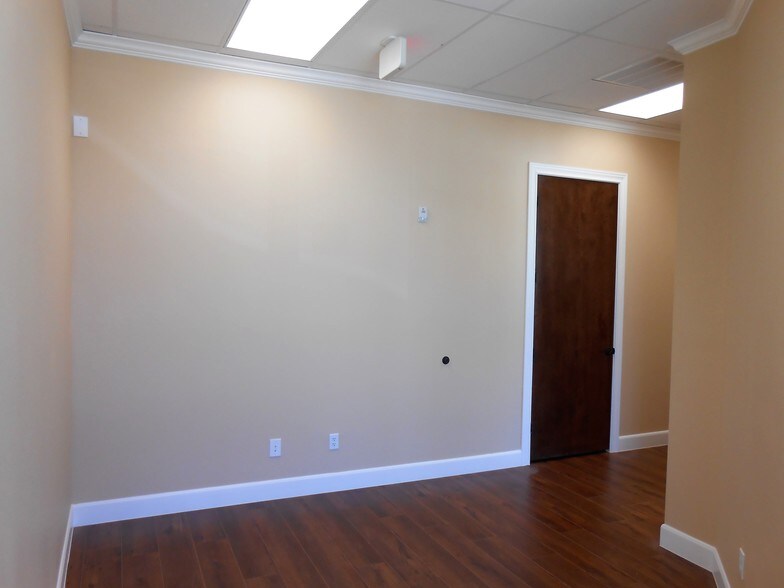 More Photos Of 150 Pine Forest Dr, Shenandoah Unknown For Lease