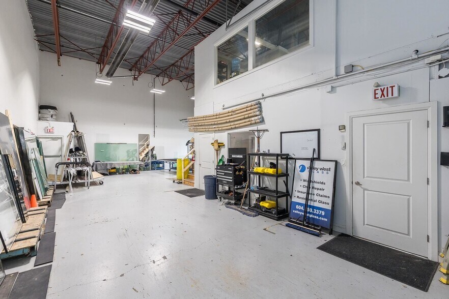 More Photos Of 34100 S Fraser Way, Abbotsford Distribution For Sale