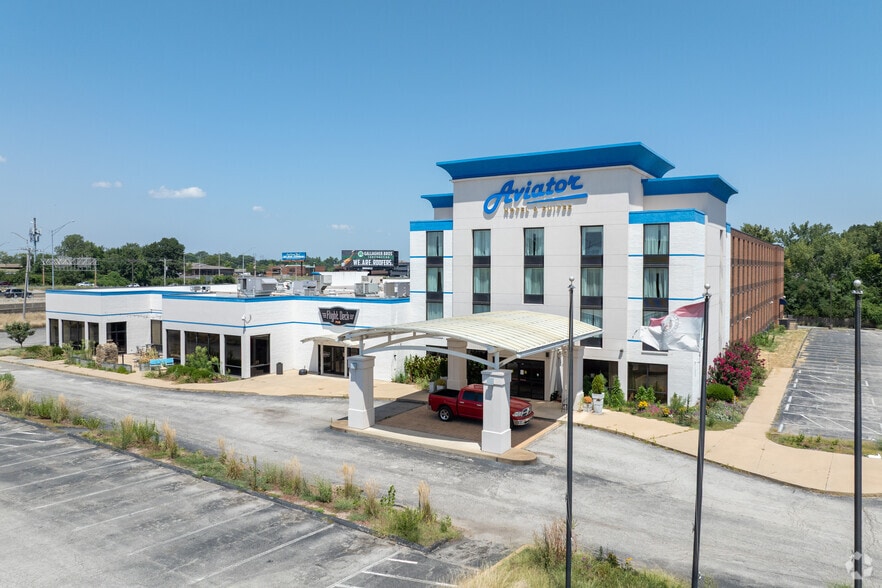 Primary Photo Of 6921 S Lindbergh Blvd, Saint Louis Hotel For Sale