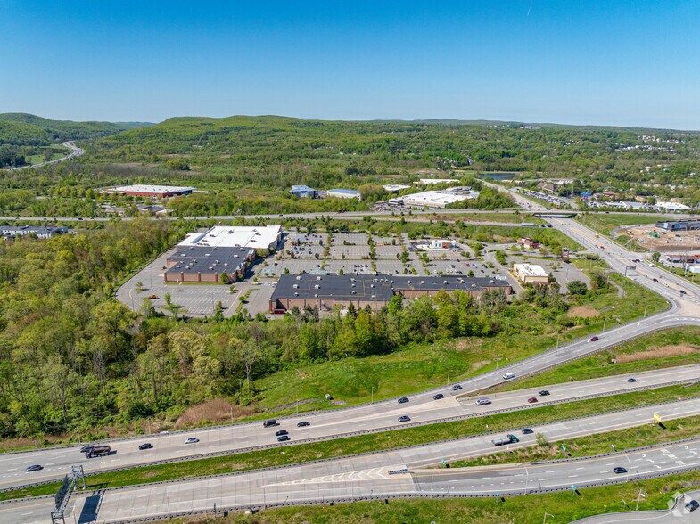 More Photos Of 3-43 Centre Dr, Central Valley Unknown For Sale