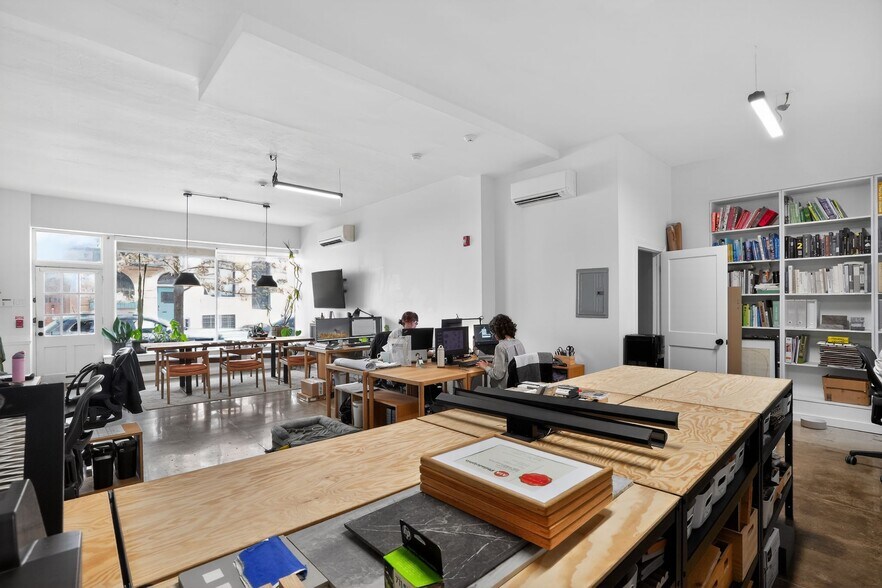 More Photos Of 2116 Locust St, Philadelphia Office For Lease