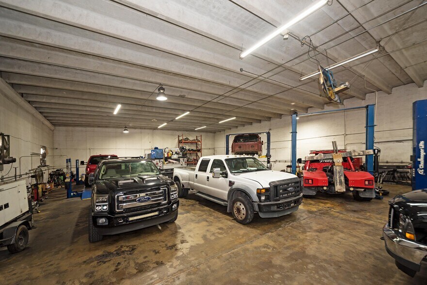 More Photos Of 8230 NW 56th St, Doral Warehouse For Sale