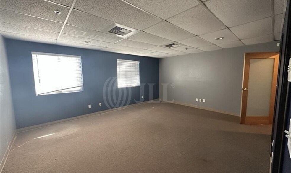 More Photos Of 8837 Lankershim Blvd, Sun Valley Light Manufacturing For Sale