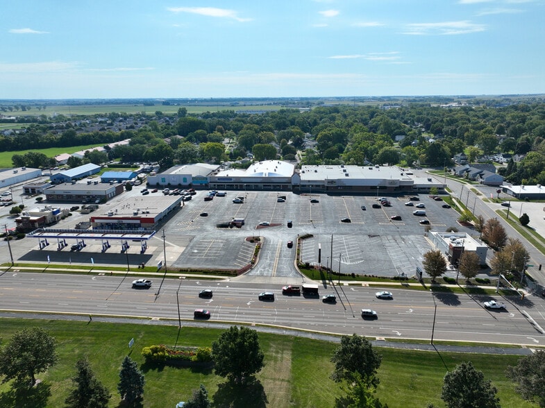 More Photos Of 1680-1730 Sycamore Rd, Dekalb Unknown For Lease