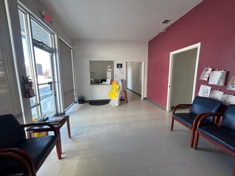 More Photos Of 801-809 W Central Ave, Carlisle Storefront For Lease