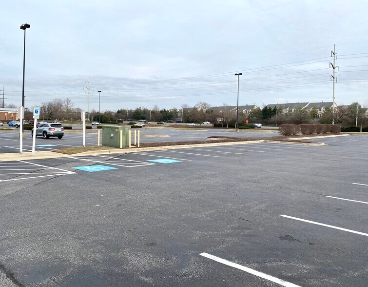 More Photos Of 2404 Brandermill Blvd, Gambrills Restaurant For Lease