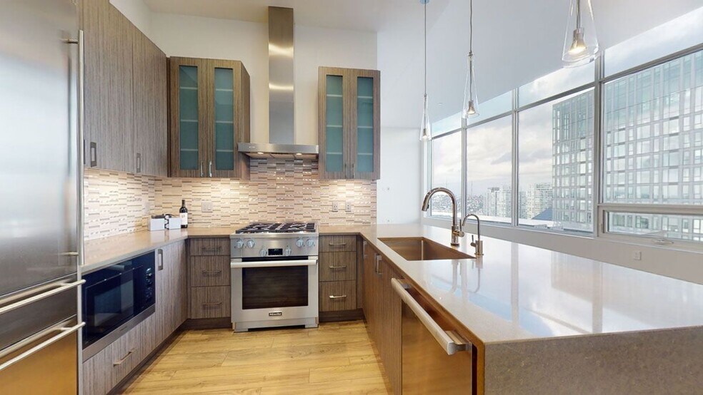 More Photos Of 2015 2nd Ave, Seattle Apartments For Lease