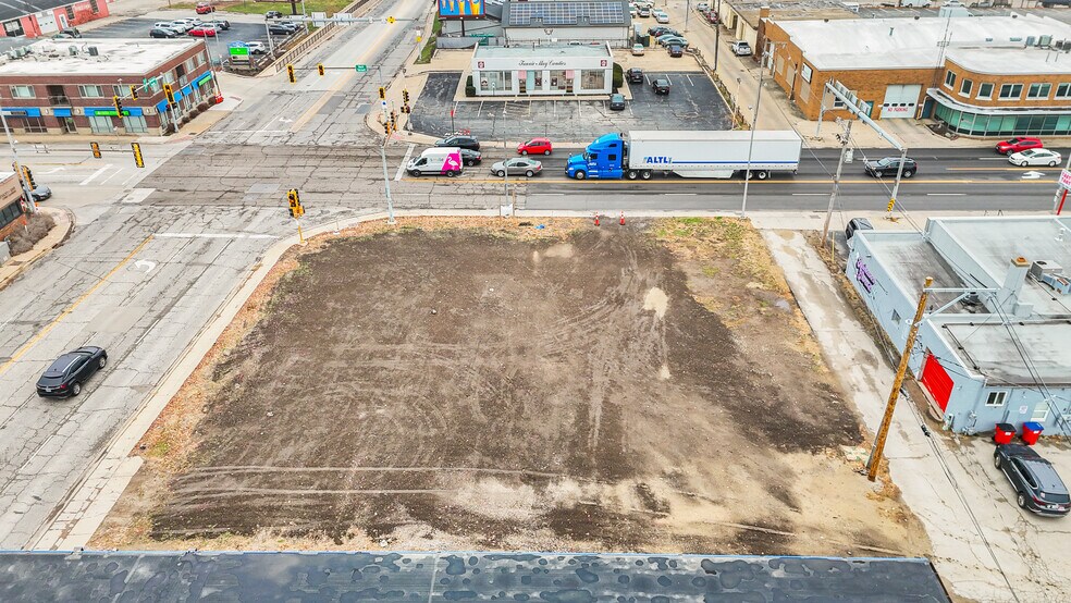 More Photos Of 401 S Neil St, Champaign Land For Lease