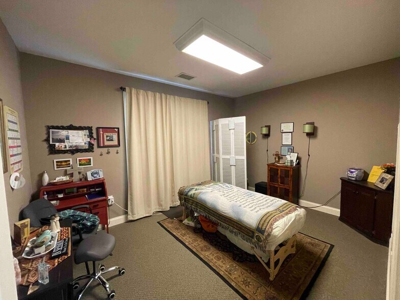 More Photos Of 3950 Cobb Pky NW, Acworth Office For Lease