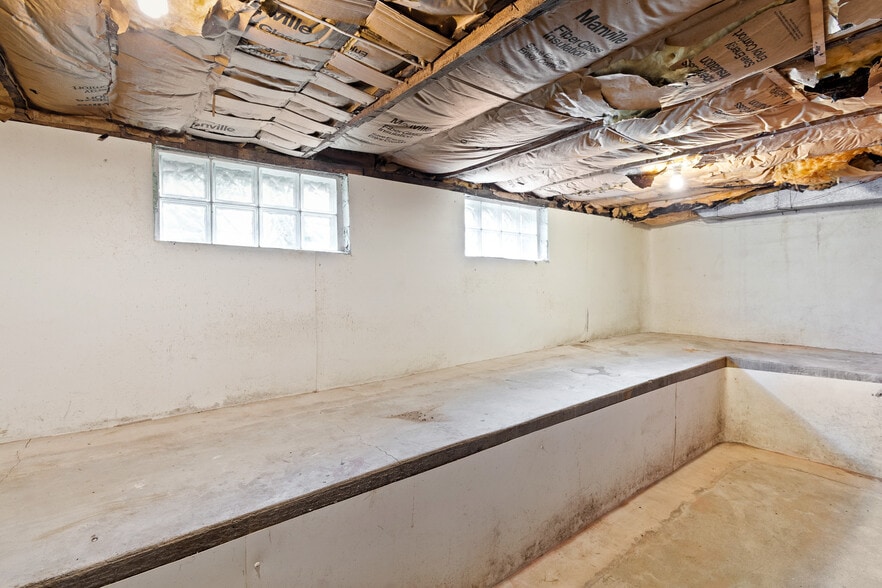 More Photos Of 608 Applegrove St NW, North Canton Office For Sale