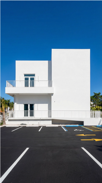 More Photos Of 201 N Ocean Dr, Hollywood Storefront Retail Office For Lease