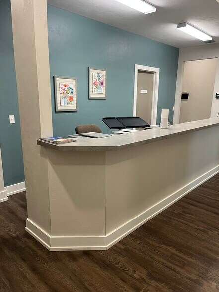 More Photos Of 212 NW 135th Way, Newberry Office For Lease