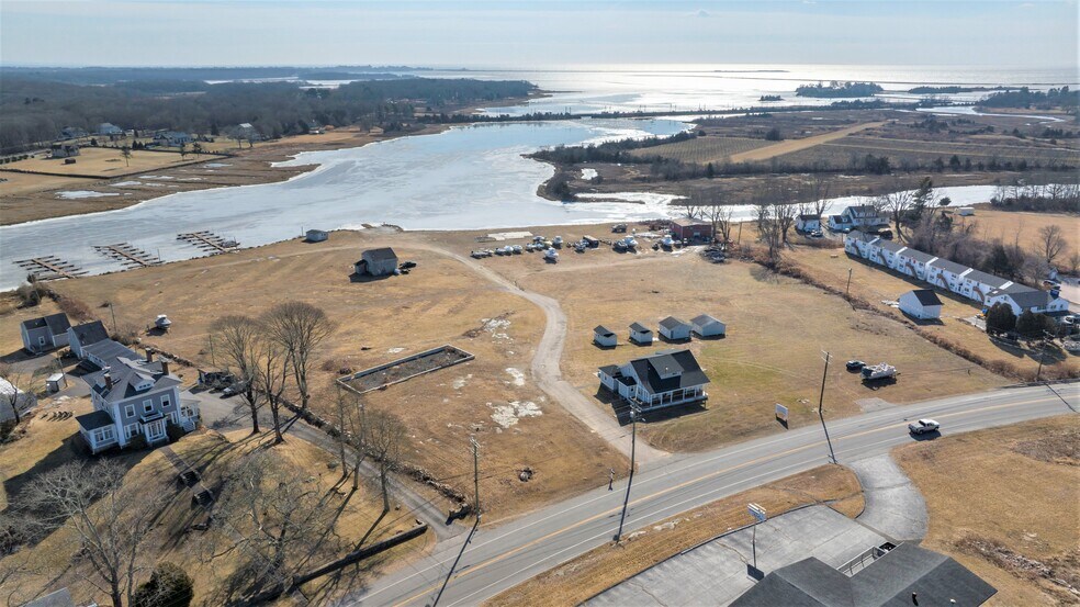 More Photos Of 830 Stonington Rd, Stonington Marina For Sale