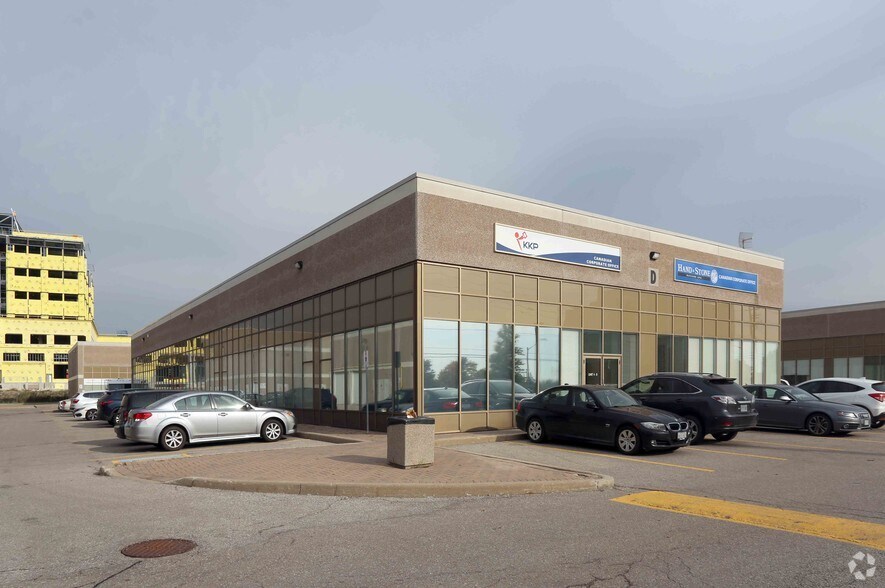 More Photos Of 1550 16th Ave, Richmond Hill Unknown For Lease