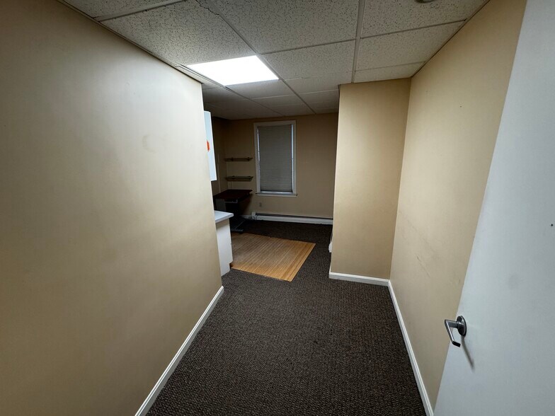 More Photos Of 152 Russell St, Worcester Office Residential For Lease