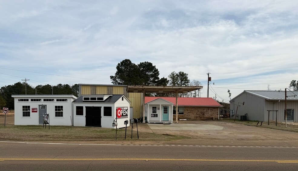 More Photos Of 801 Highway 12 W, Kosciusko General Retail For Sale