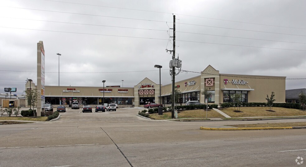 More Photos Of 10701 W Bellfort Ave, Houston Unknown For Lease