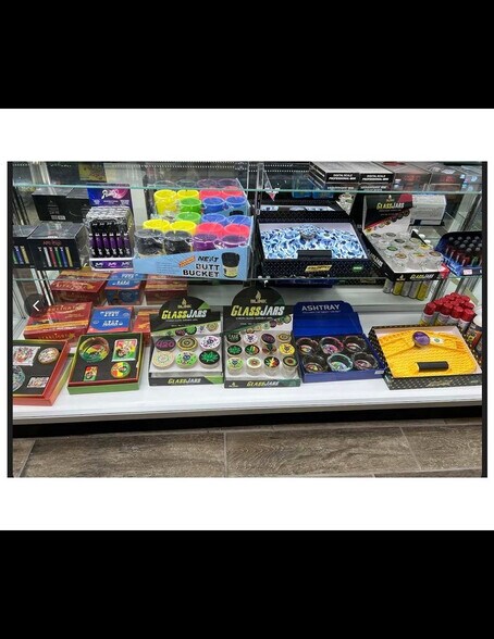 More Photos Of 450 Grand St, Jersey City Storefront Retail Residential For Lease