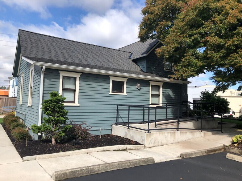 More Photos Of 216 14th St, Oregon City Office For Lease
