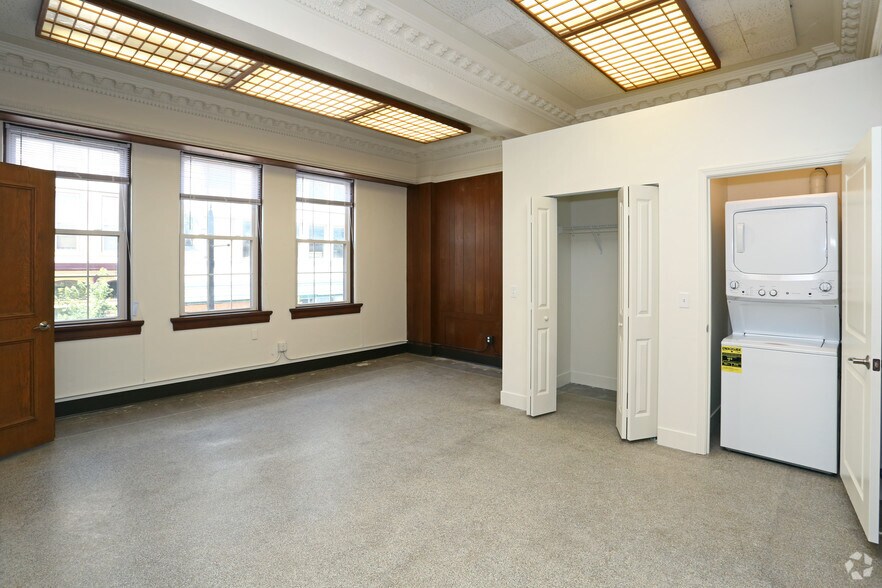 More Photos Of 615 Ferry St, Lafayette Apartments For Sale