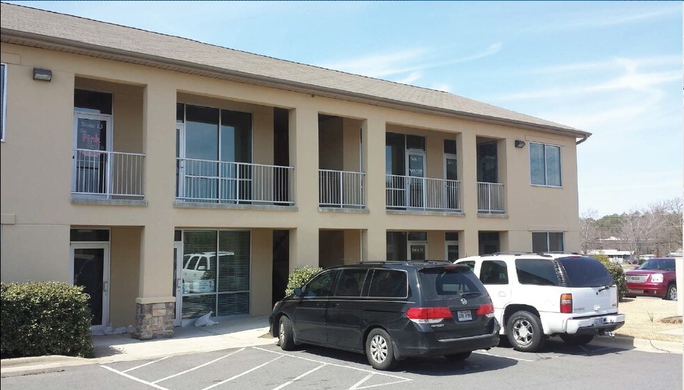 More Photos Of 16603 Cantrell Rd, Little Rock Unknown For Lease