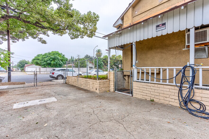 More Photos Of 600 S Towne Ave, Pomona Religious Facility For Sale