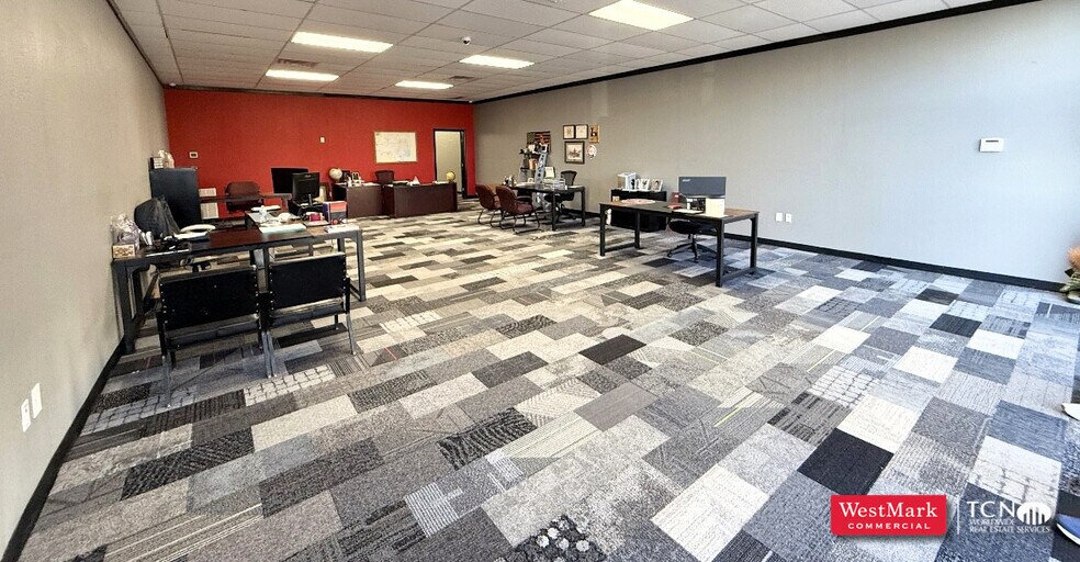 More Photos Of 309 N University Ave, Lubbock Storefront For Lease