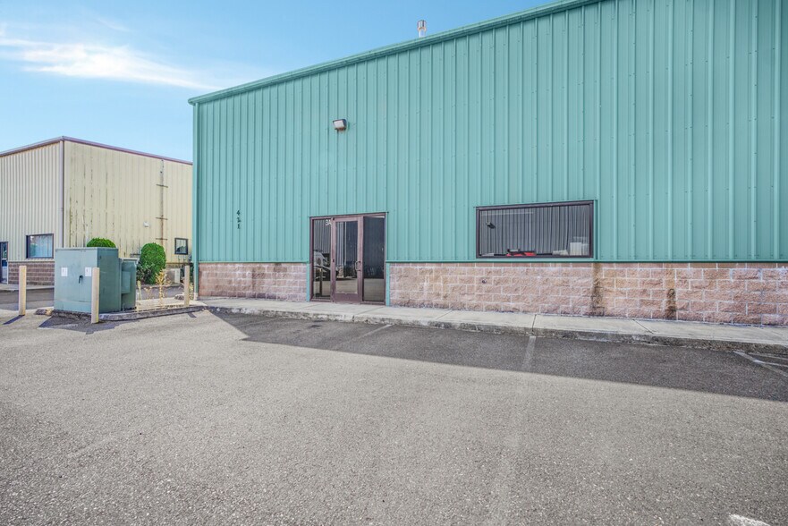 More Photos Of 421 C St, Washougal Warehouse For Sale