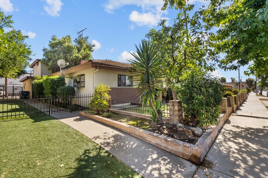More Photos Of 7614 Mason Ave, Winnetka Multifamily For Sale