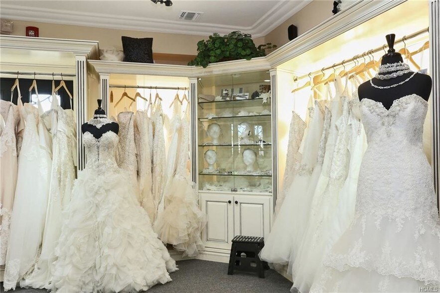 More Photos Of 35 S Middletown Rd, Nanuet Office For Lease