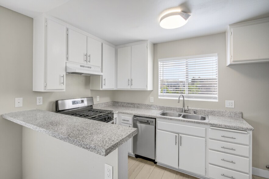 More Photos Of 3710-3750 E Fountain St, Long Beach Apartments For Sale