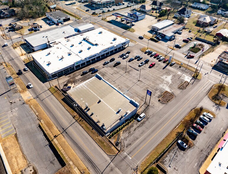More Photos Of 111-115 Stephen J White Memorial Blvd, Talladega Unknown For Lease