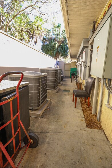 More Photos Of 3545 SW 34th St, Gainesville Unknown For Lease