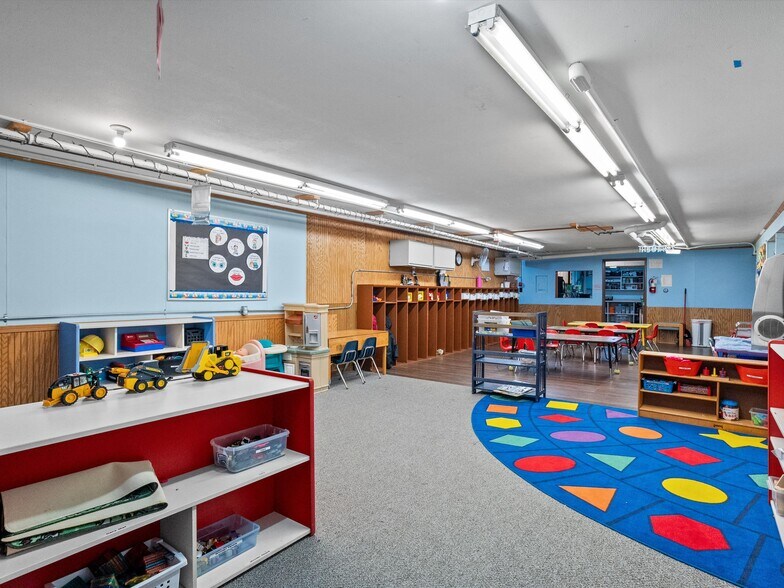 More Photos Of 1017 Laurel St, Marshfield Specialty For Sale